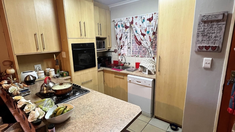 11 Bedroom Property for Sale in Universitas Free State